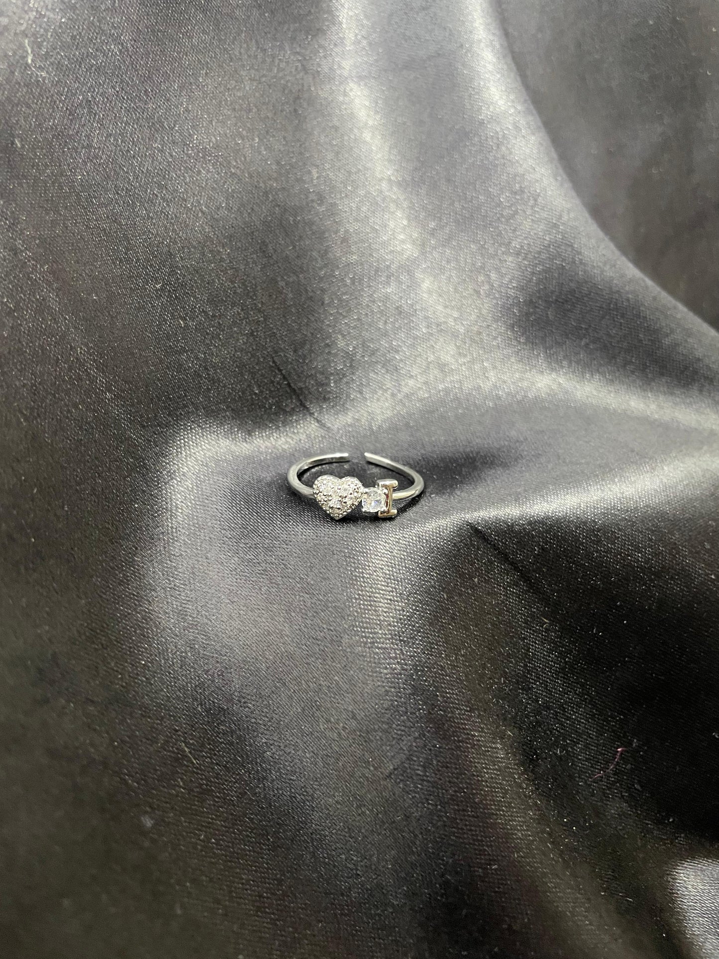 lustrous love Ring