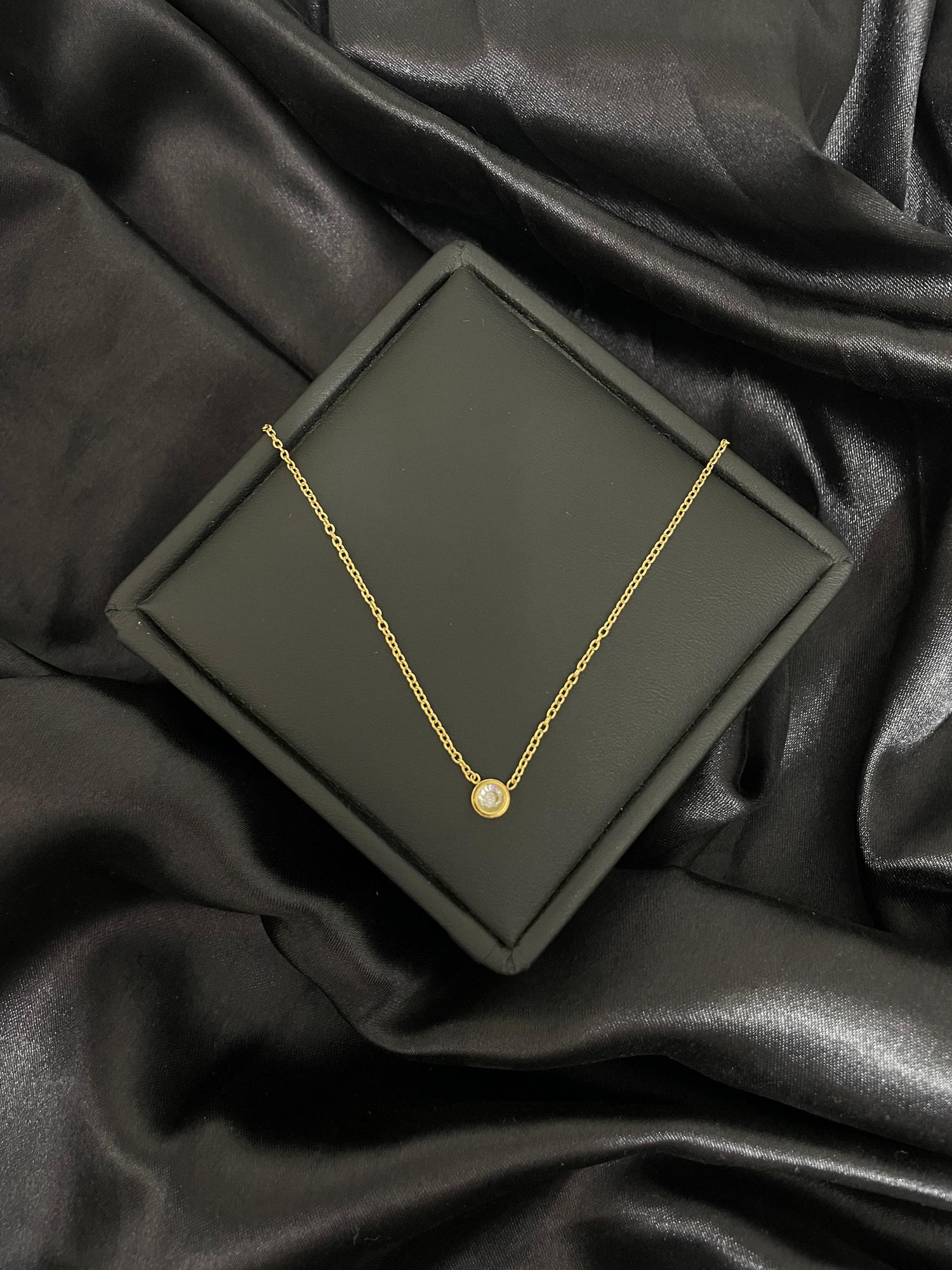 Neckles