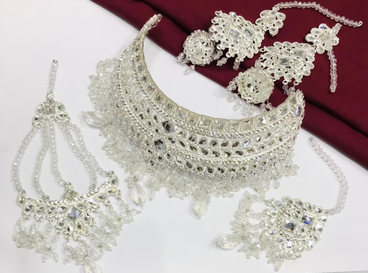 luxurious Bridal collar set