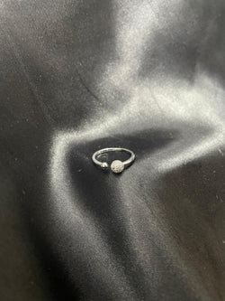 Adroba ball Ring